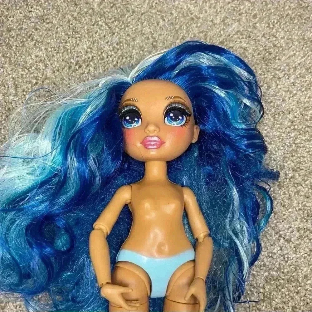 Rainbow High Skyler Bradshaw Fashion Doll Blue Hair - Picture 2 of 5